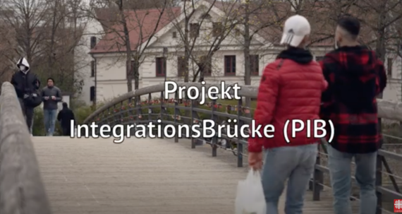 Youtube-Vorschaubild "Projekt Integrationsbrücke" | © Caritas München und Oberbayern